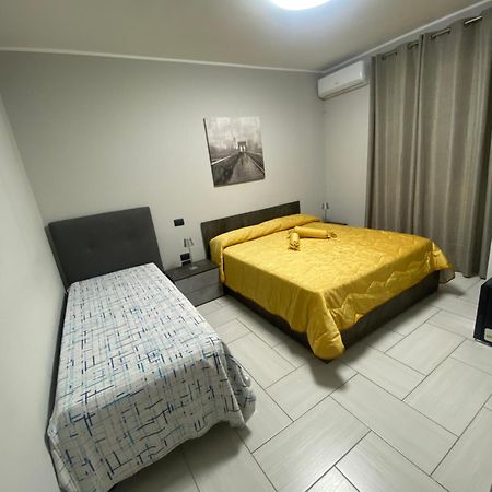 Casa Giuly 181 Bed & Breakfast เนเปิลส์ ภายนอก รูปภาพ