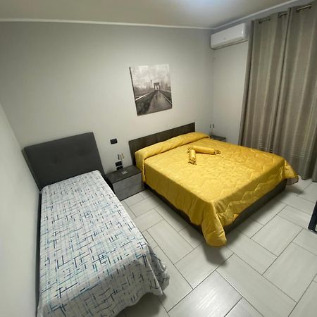 Casa Giuly 181 Bed & Breakfast เนเปิลส์ ภายนอก รูปภาพ