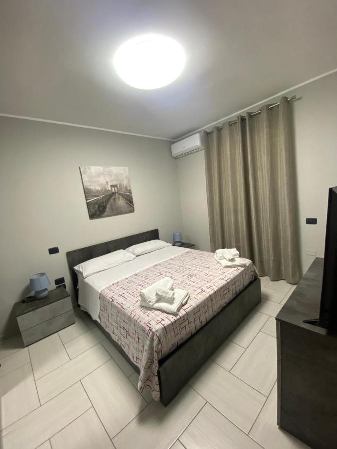 Casa Giuly 181 Bed & Breakfast เนเปิลส์ ภายนอก รูปภาพ