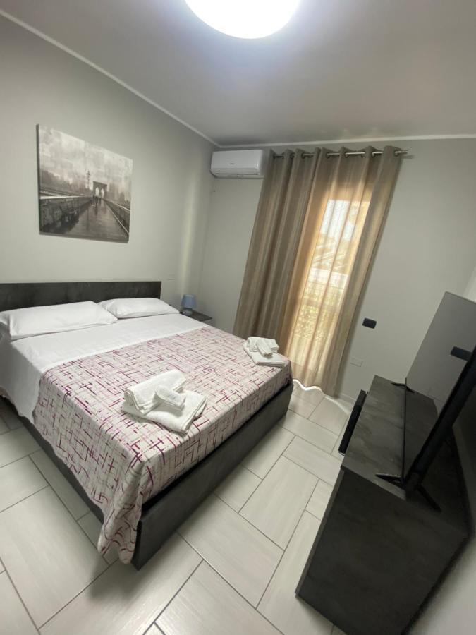 Casa Giuly 181 Bed & Breakfast เนเปิลส์ ภายนอก รูปภาพ