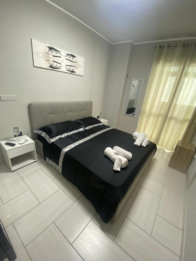 Casa Giuly 181 Bed & Breakfast เนเปิลส์ ภายนอก รูปภาพ